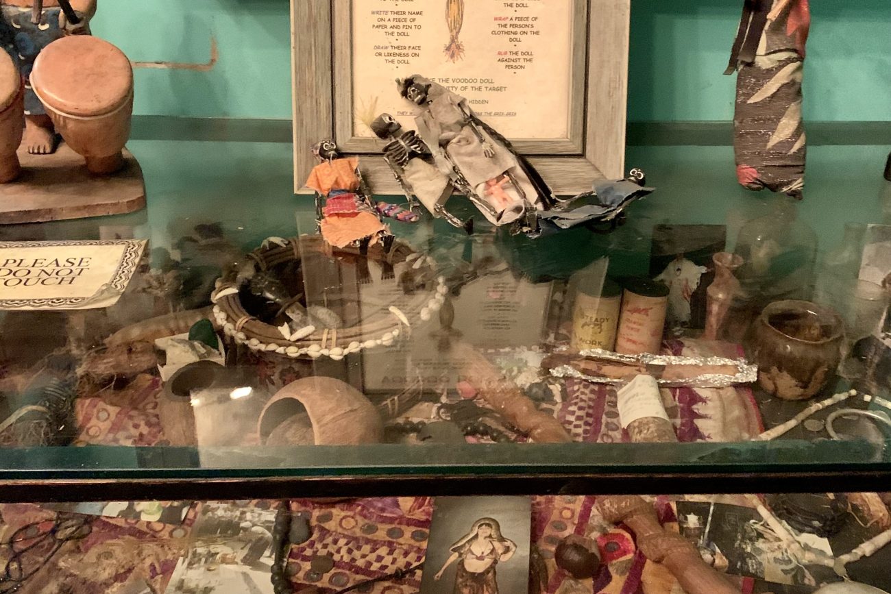 travel new orleans spooky culture  voodoo museum