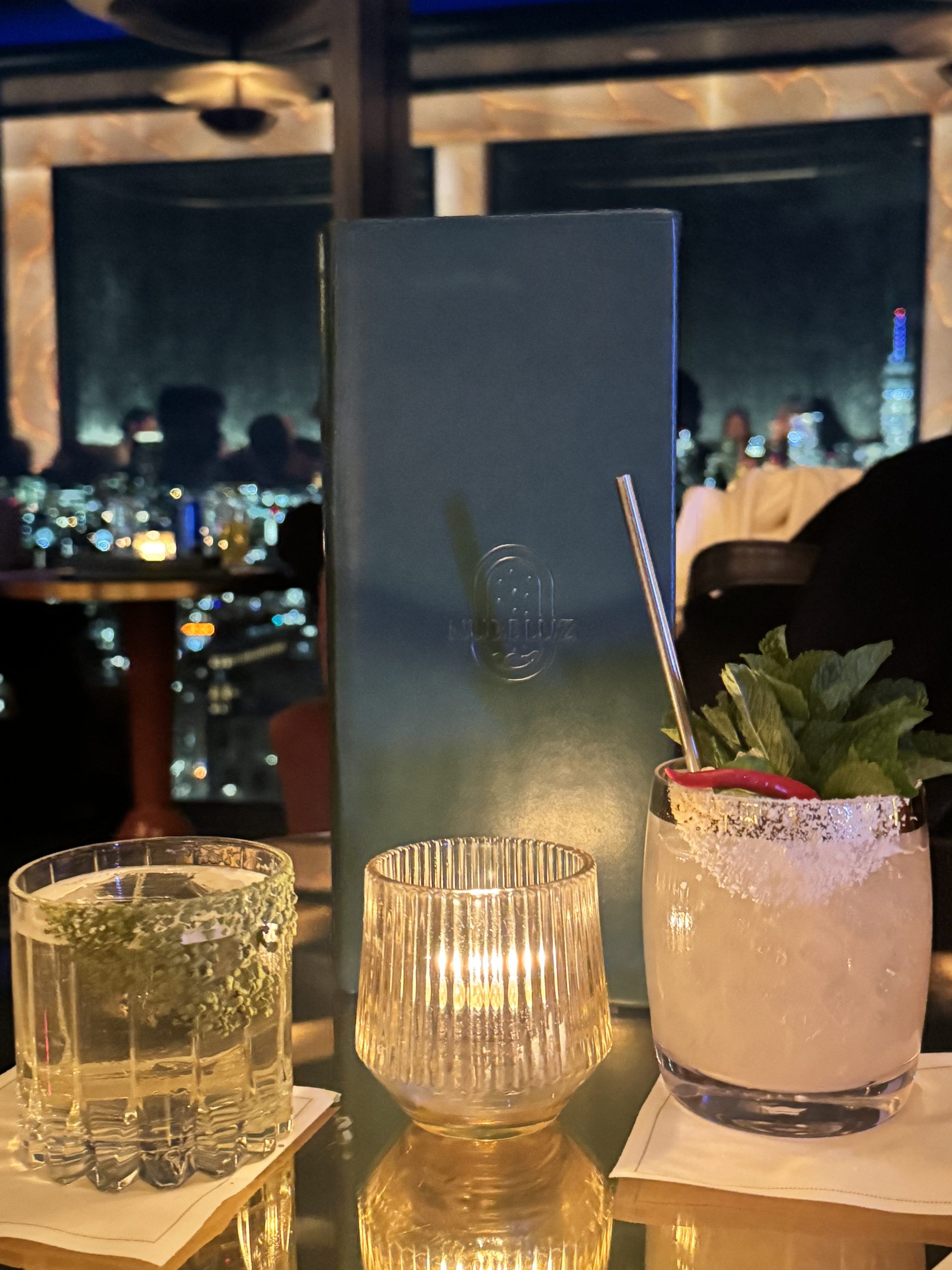 nubeluz ritz carlton rooftop bar