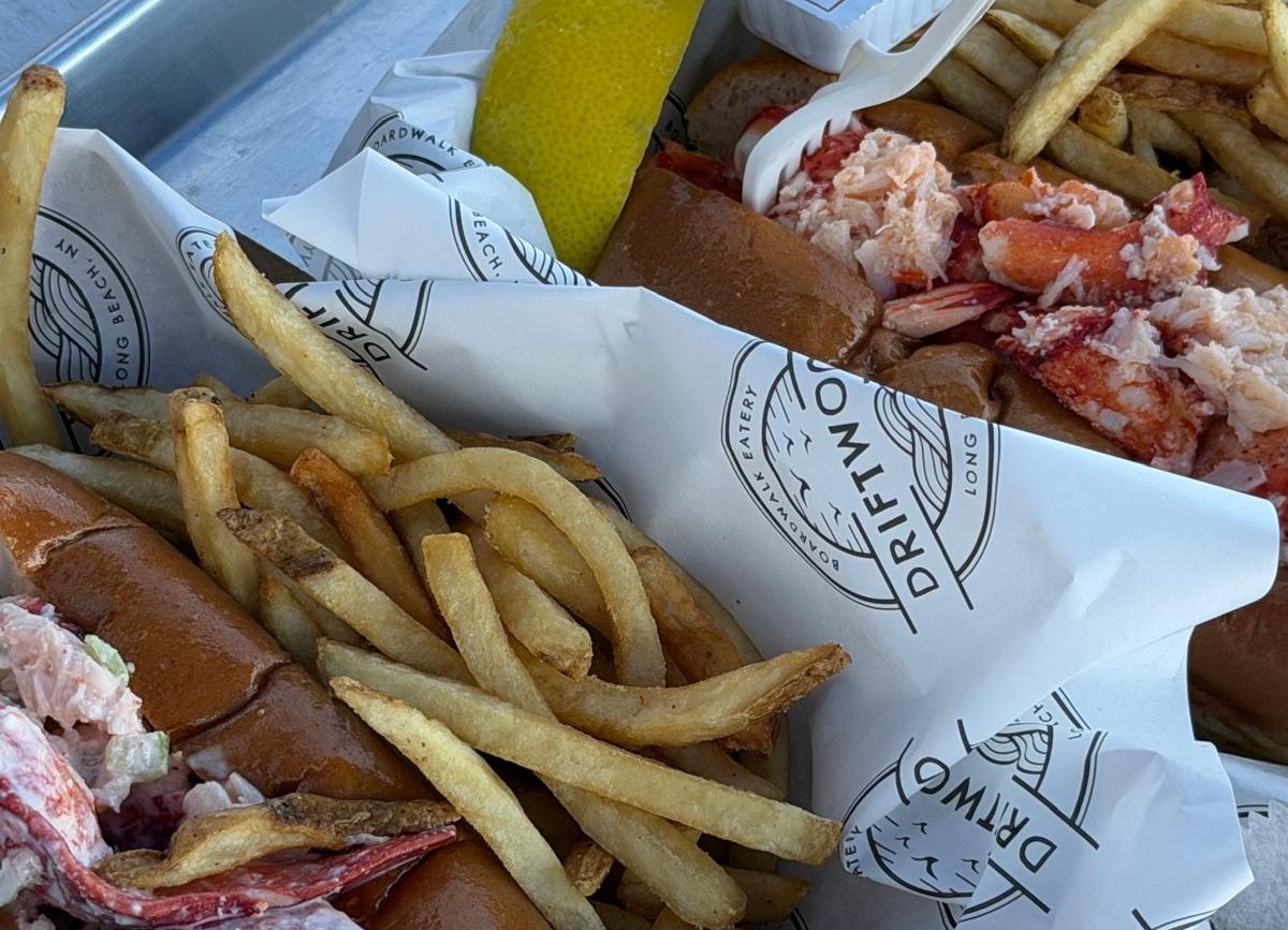 lobster rolls by the beach at long beach restaurant drifwood